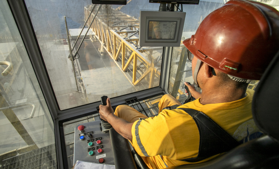 Volume de granéis embarcado a leste do Porto de Paranaguá aumenta 7,4% no 1º quadrimestre do ano