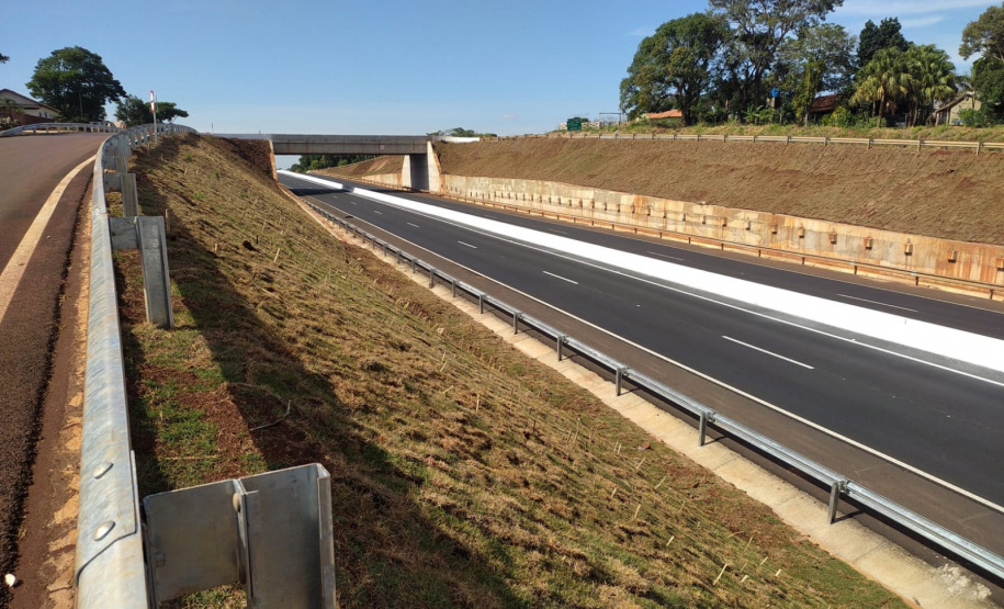 Viaduto na PR-323, em Água Boa