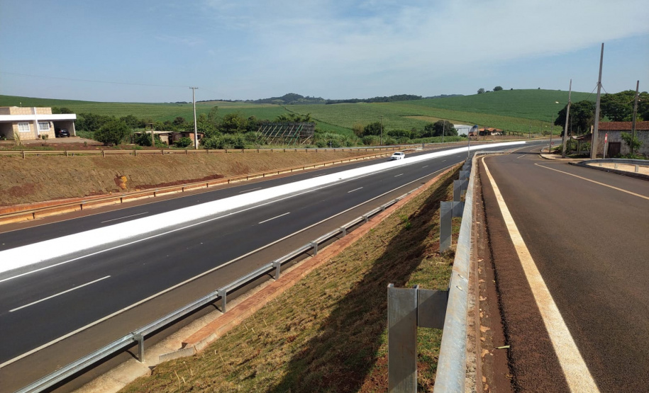 Viaduto na PR-323, em Água Boa