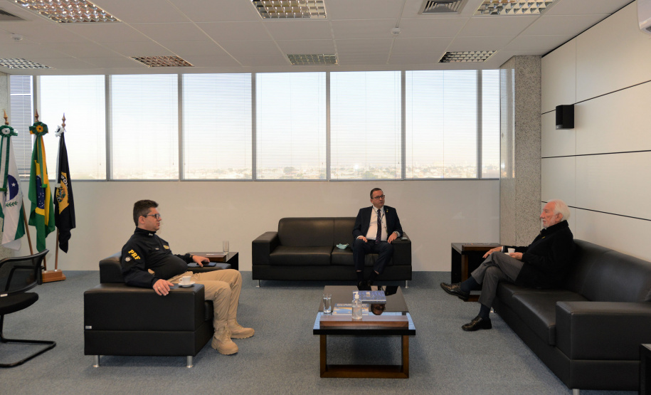 Detran e PRF assinam termo de cooperação para compartilhamento de dados