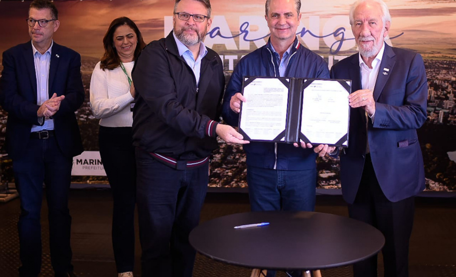 Vice-governador e BRDE assinam R$ 173, 7milhões em contratos no Expoingá -