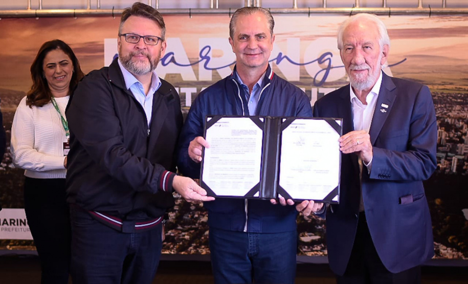 Vice-governador e BRDE assinam R$ 173, 7milhões em contratos no Expoingá -