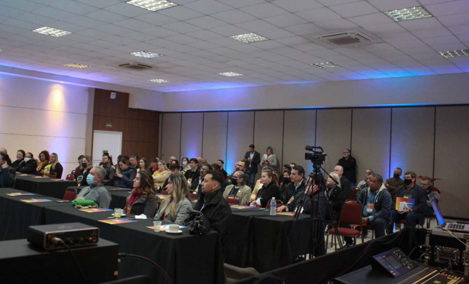 Secretário de Estado da Comunicação e da Cultura, João Evaristo Debiasi, participa de encontros da radiodifusão paranaense em Umuarama e Campo Mourão -