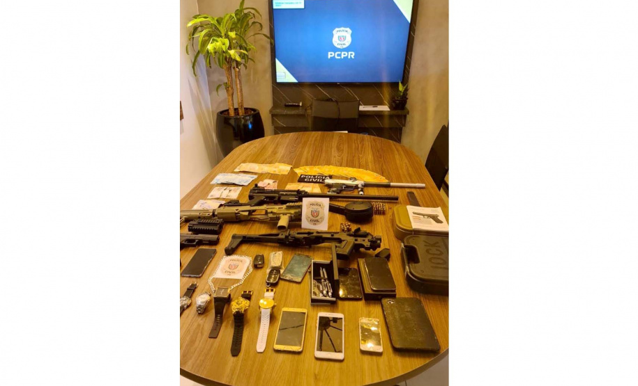 PCPR prende pai e filho integrantes de associação criminosa responsável por roubos de relógios em Londrina