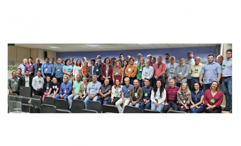 Paraná reafirma compromissos para reduzir emissões de carbono no setor agropecuário