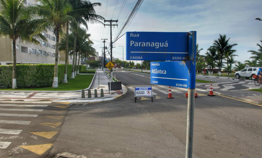 Tubulação é transferida de local em Matinhos