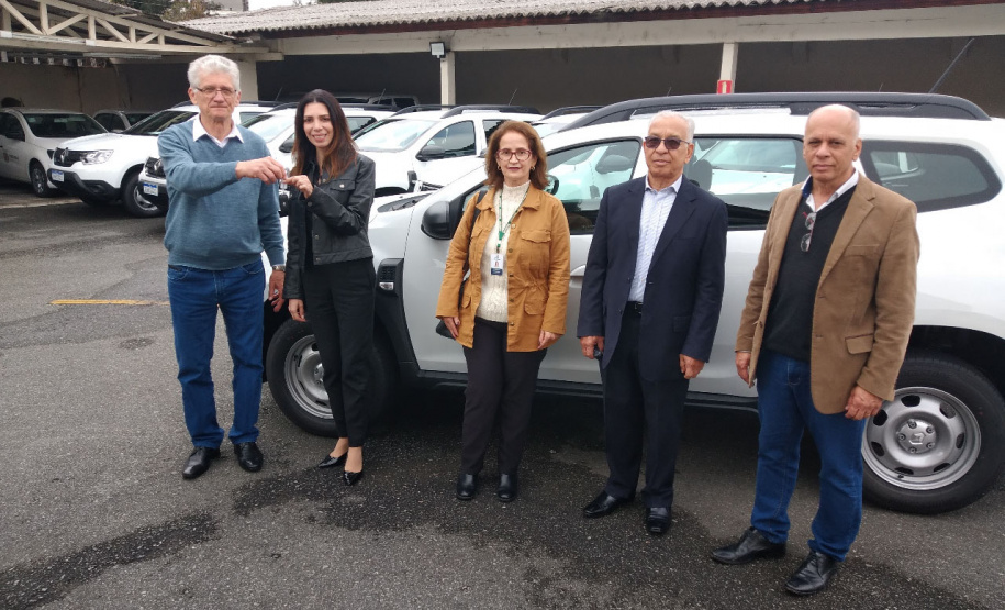 Treze regionais da Agência de Defesa Agropecuária do Paraná (Adapar) receberam, nesta terça-feira (31), veículos novos que ajudarão no trabalho de vigilância sanitária realizado no Estado.