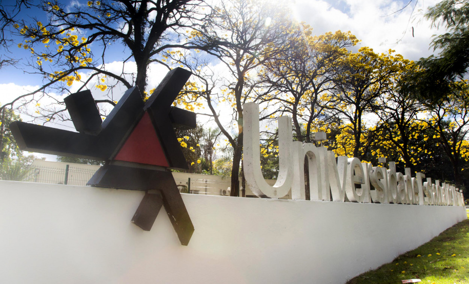 UEM vai abrir inscrições para bolsa-monitoria e bolsa-ensino