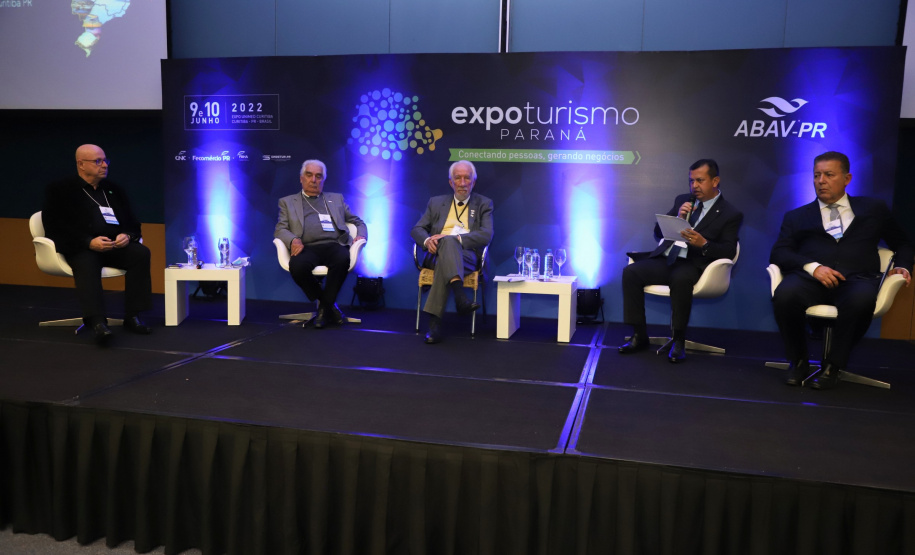Governador em exercício destaca ações do Estado para expansão do setor na Expo Turismo