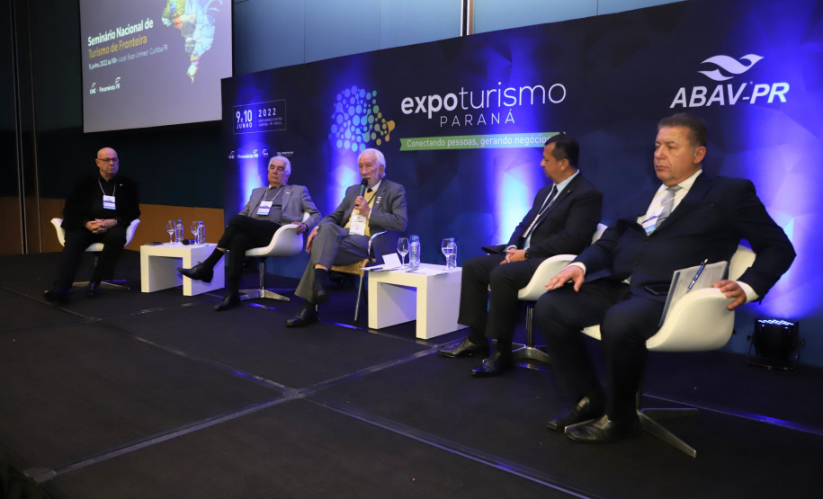 Governador em exercício destaca ações do Estado para expansão do setor na Expo Turismo