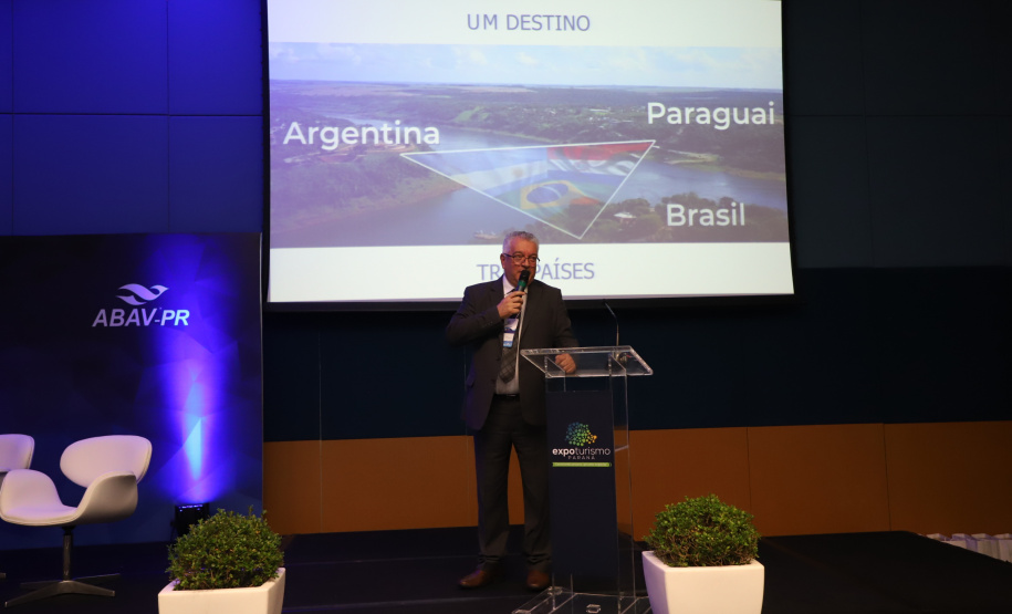 Governador em exercício destaca ações do Estado para expansão do setor na Expo Turismo