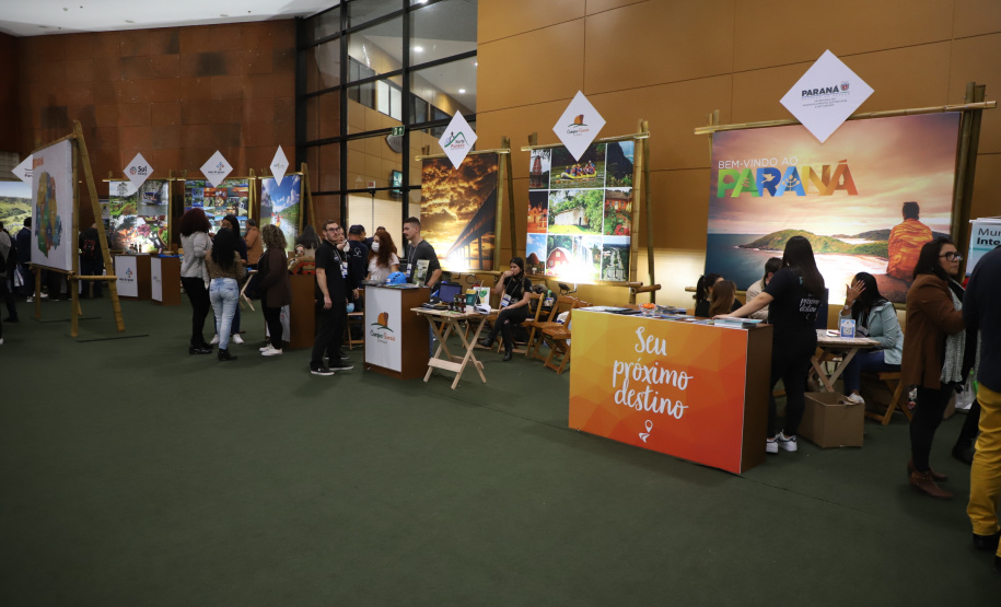 Governador em exercício destaca ações do Estado para expansão do setor na Expo Turismo