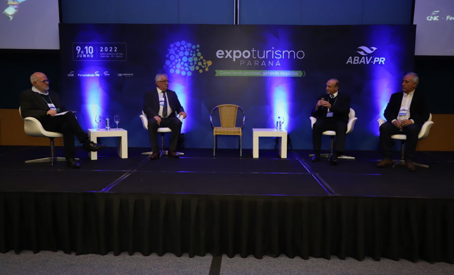 Governador em exercício destaca ações do Estado para expansão do setor na Expo Turismo