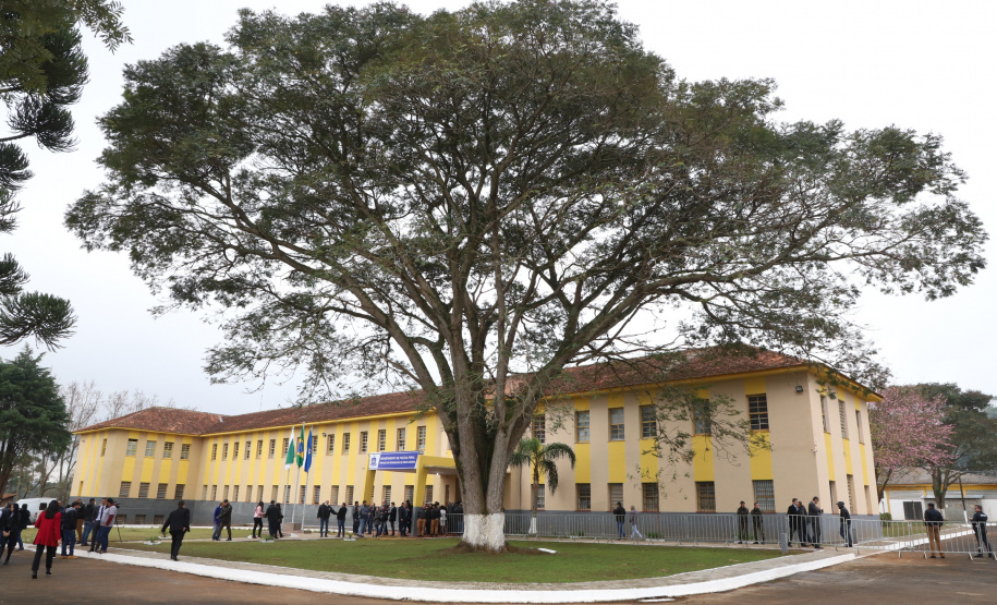 Governador inaugura nova unidade de progressão penal para recuperação de presos em Ponta Grossa