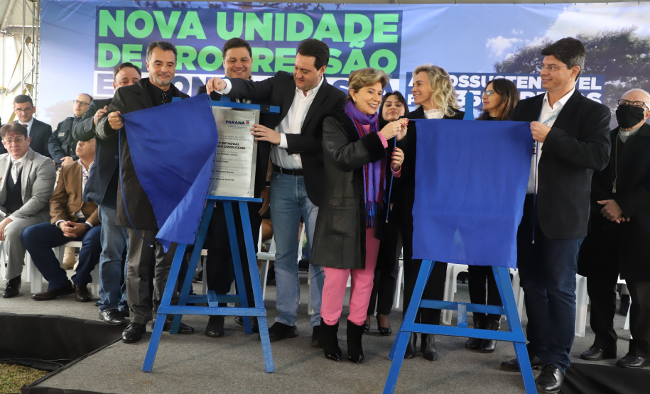 Governador inaugura nova unidade de progressão penal para recuperação de presos em Ponta Grossa