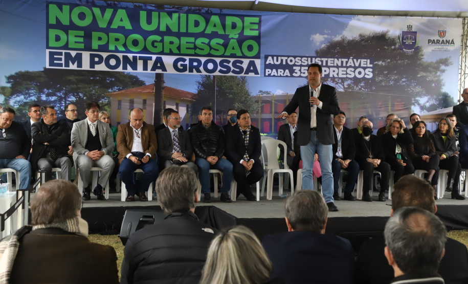 Governador inaugura nova unidade de progressão penal para recuperação de presos em Ponta Grossa