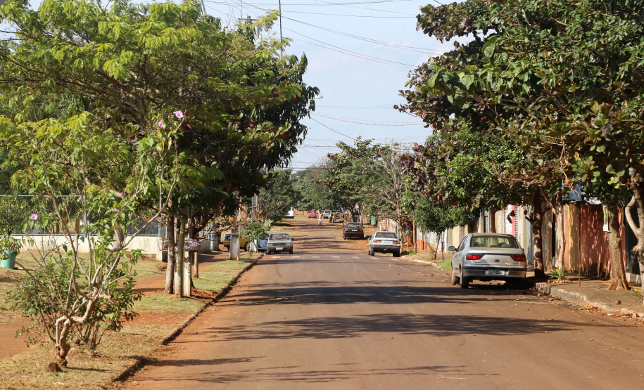 Governador autoriza obras de saneamento e energia na Ocupação Bubas, em Foz