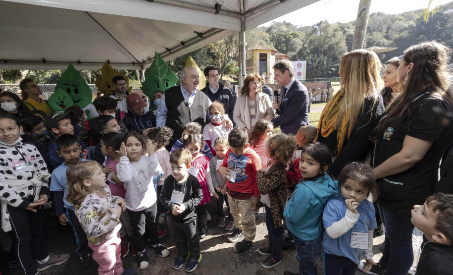 Presidente da Sanepar fala sobre obra de esgotamento sanitário no zoológico