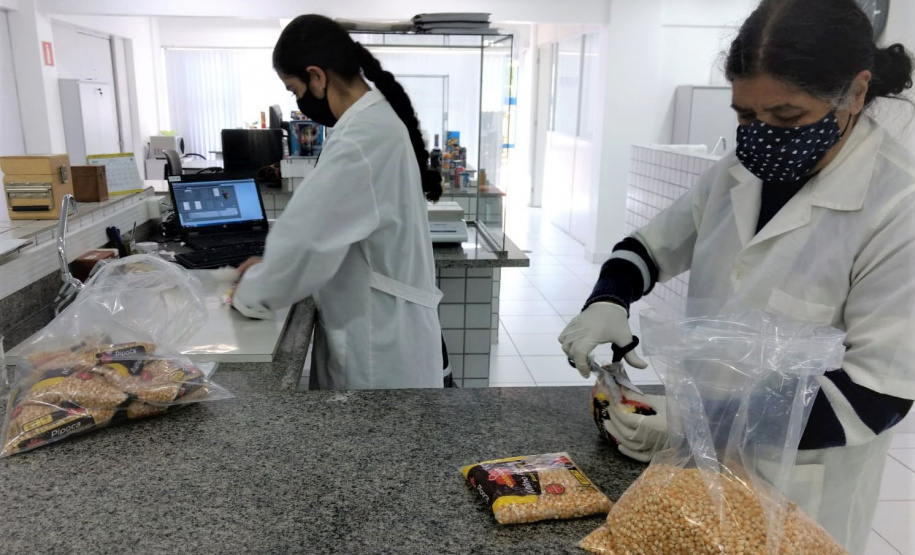 Produtos Juninos são fiscalizados pelo IPEM-PR  O Instituto de Pesos e Medidas do Paraná alerta os consumidores para a compra de produtos que são mais vendidos nessa época do ano, quando são realizadas as festas juninas