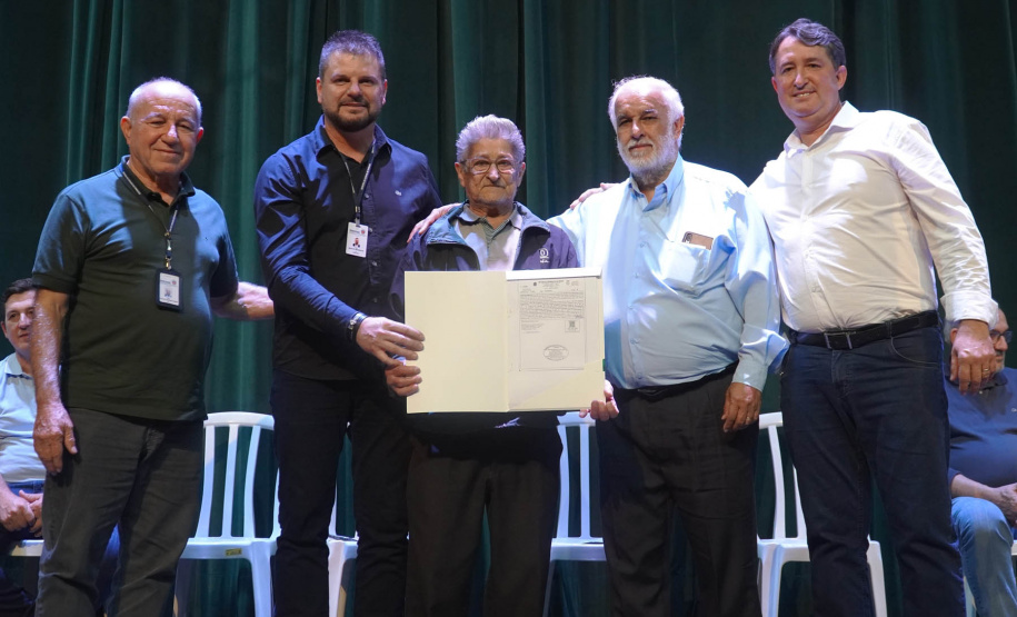 Governo do Estado regulariza 118 imóveis sem registro em Umuarama