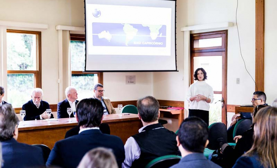 Governo do Paraná, por meio da Araucária e SETI, formaliza a criação da Cátedra Araucária para o Desenvolvimento Territorial Sustentável do Eixo Capricórnio