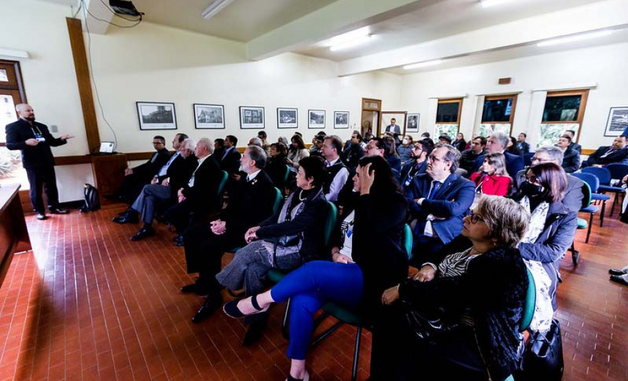 Governo do Paraná, por meio da Araucária e SETI, formaliza a criação da Cátedra Araucária para o Desenvolvimento Territorial Sustentável do Eixo Capricórnio