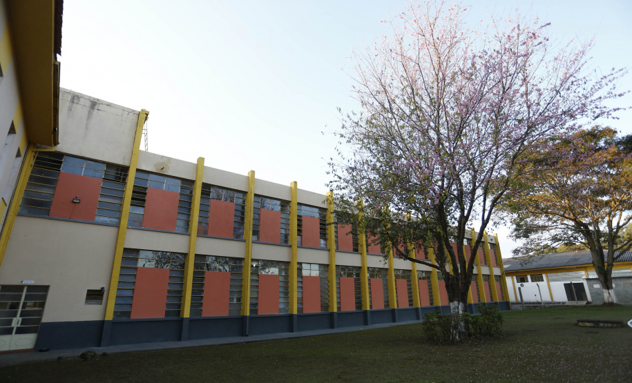 Governador inaugura nova unidade de progressão penal para recuperação de presos em Ponta Grossa