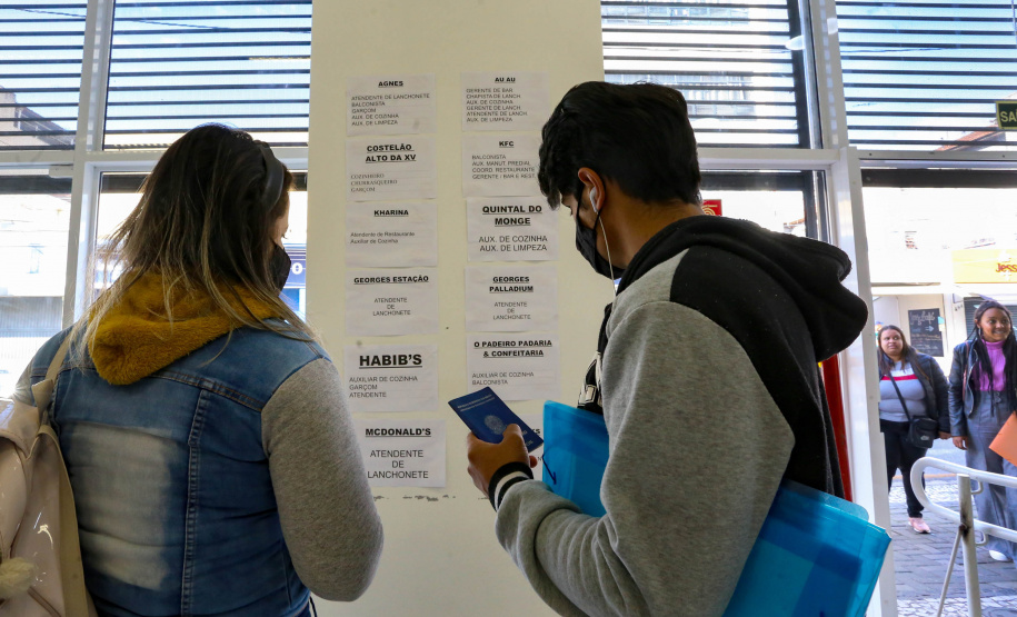 Mutirão de empregos em Curitiba supera as expectativas das empresas