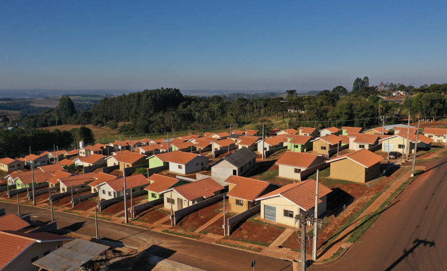 Programas do Estado garantem habitação, água e energia a famílias de baixa renda