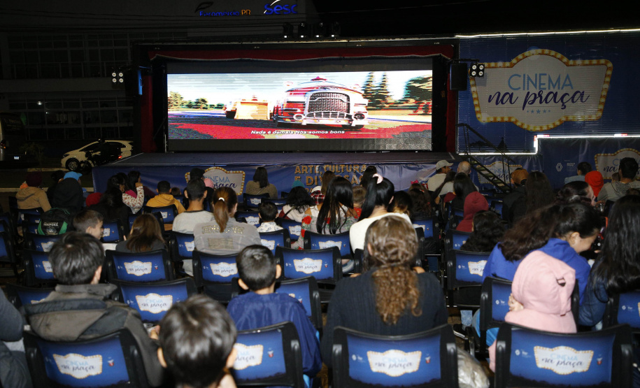 Cinema na Praça