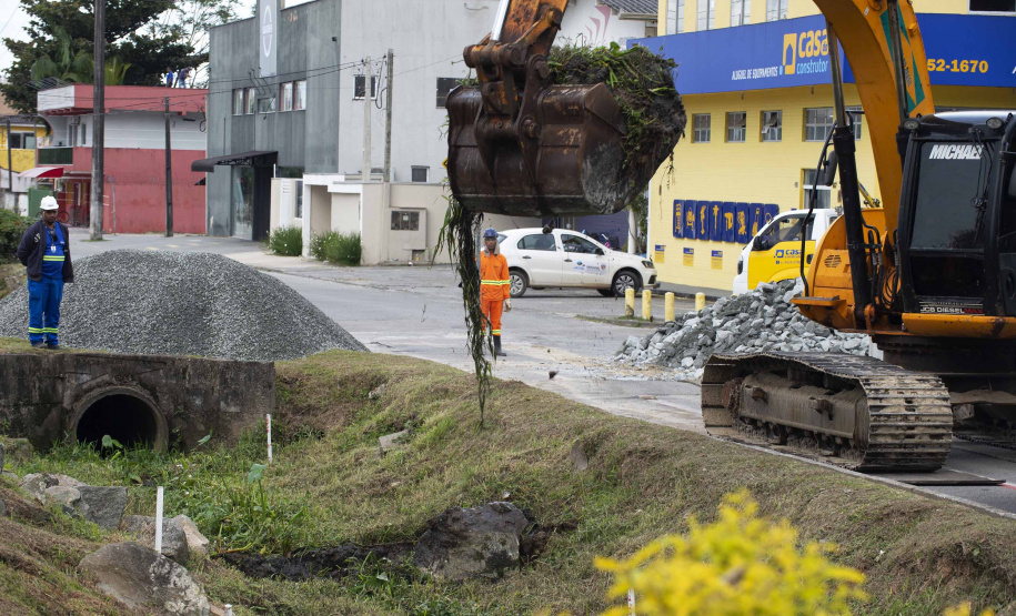 Máquinas começam a operar em obras de macrodrenagem em Matinhos