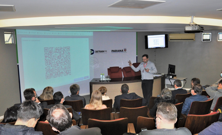 Pagamento de guia do licenciamento do Detran-PR poderá ser realizado por PIX