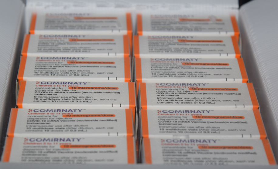 Mais de 400 mil vacinas contra a Covid-19 para adolescentes chegam ao Estado nesta quarta