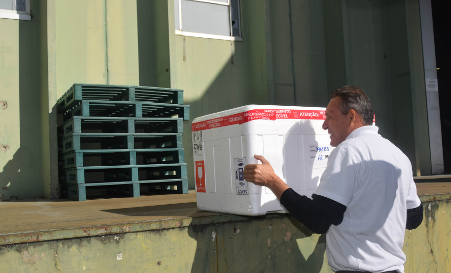 Saúde abastece municípios com mais de 369 mil vacinas contra a Covid-19