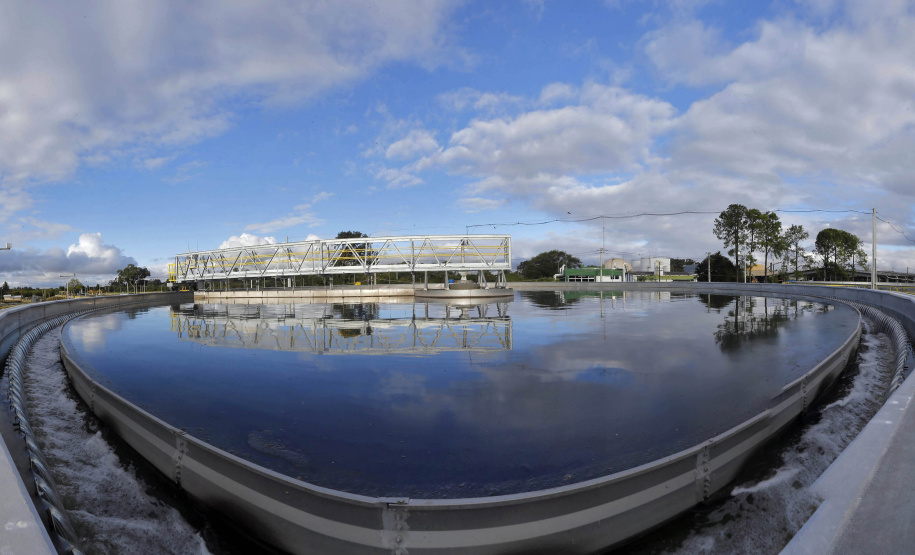 Investimentos da Sanepar de R$ 1,6 bilhão levaram serviço de esgoto para 162 mil famílias