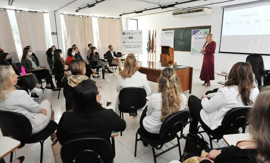 Visita técnica avalia últimos dois anos do NEDDIJ e NUMAPE em Londrina -