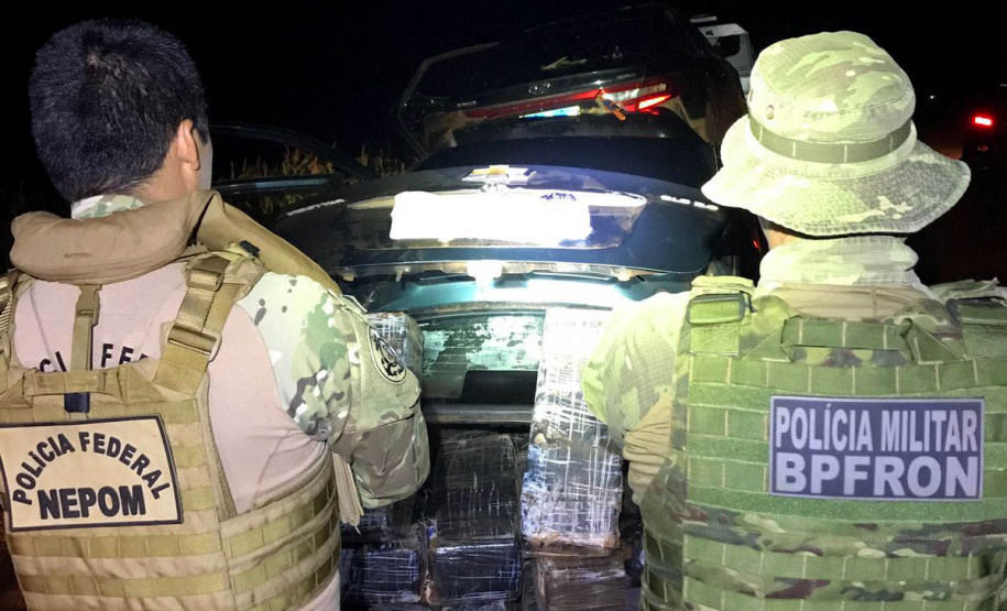BPFRON e Polícia Federal apreendem mais de uma tonelada de droga em Francisco Alves