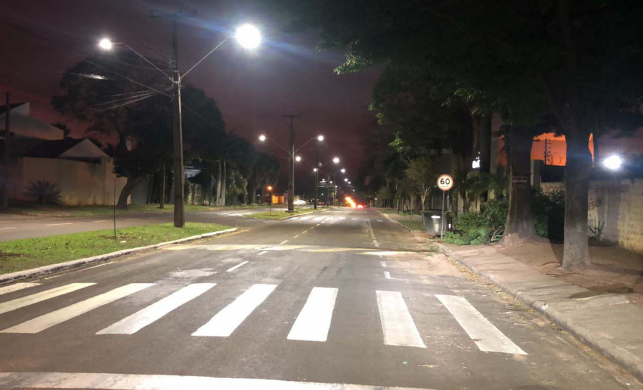 Programa Ilumina Paraná investe 34 milhões em 71 Municípios e gera economia, sustentabilidade e segurança às pessoas