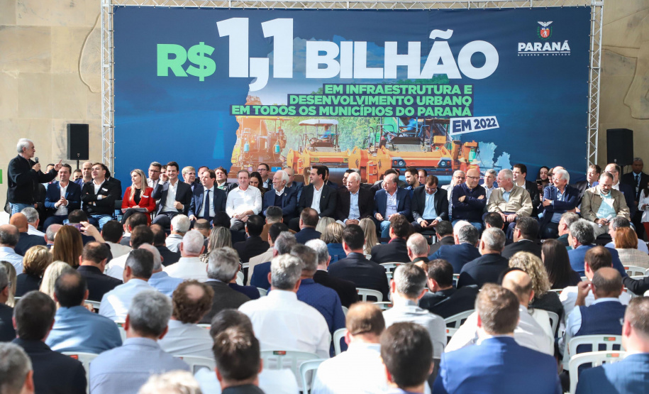 Governador Carlos Massa Ratinho Junior autoriza repasse de recursos para obras de infrestrutura urbana para municípios -