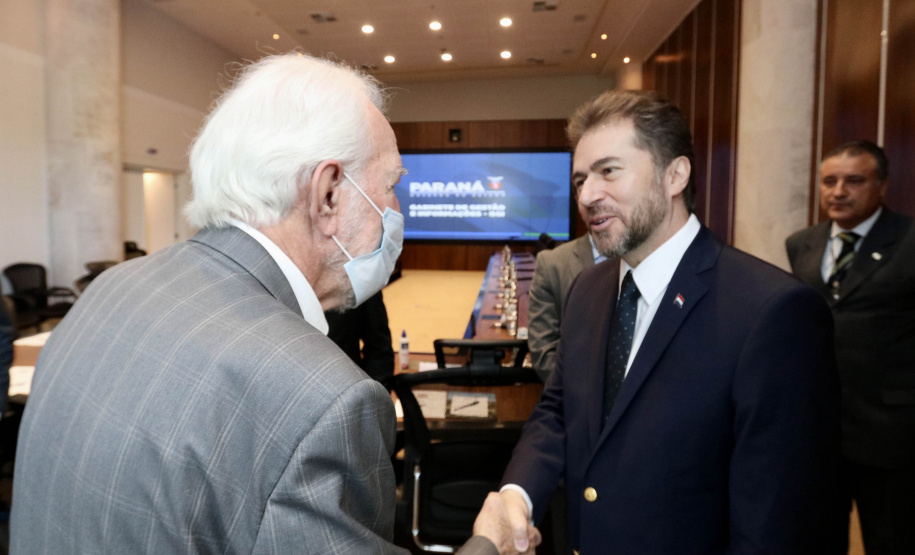 Vice-governador recebe ministro do Paraguai
