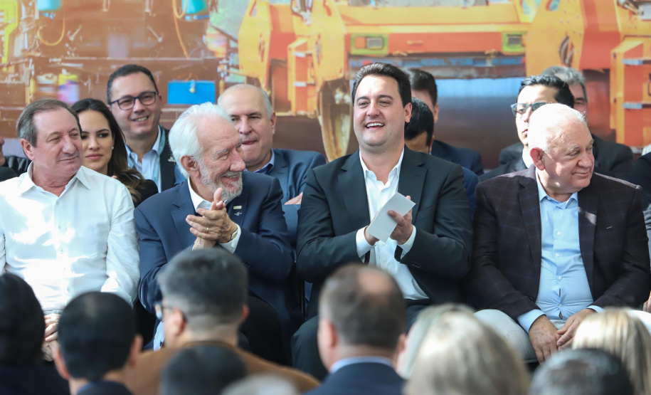 Governador Carlos Massa Ratinho Junior autoriza repasse de recursos para obras de infrestrutura urbana para municípios -