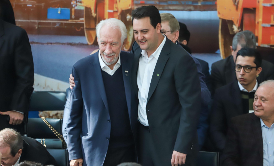 Governador Carlos Massa Ratinho Junior autoriza repasse de recursos para obras de infrestrutura urbana para municípios -