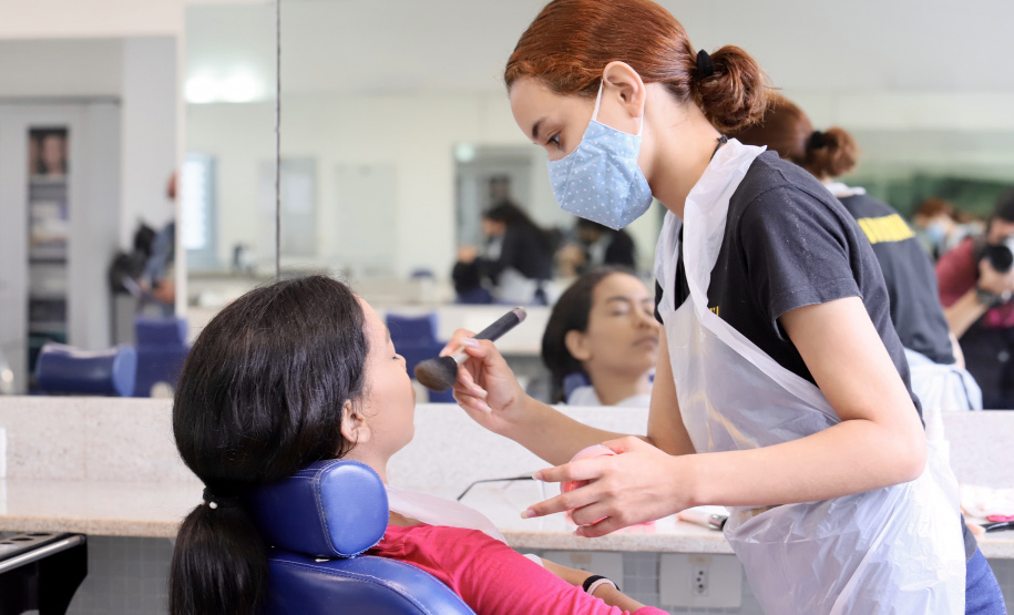 Desde 2019, mais de 15 mil adolescentes e jovens já foram beneficiados pelo programa Jovem Aprendiz
