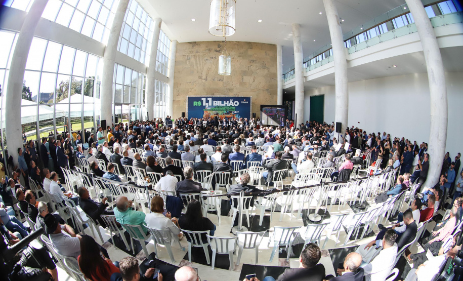 Governador Carlos Massa Ratinho Junior autoriza repasse de recursos para obras de infrestrutura urbana para municípios -