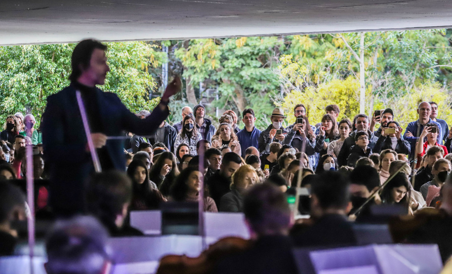 Orquestra Sinfônica se adapta ao mundo virtual e amplia visitas ao Interior do Paraná