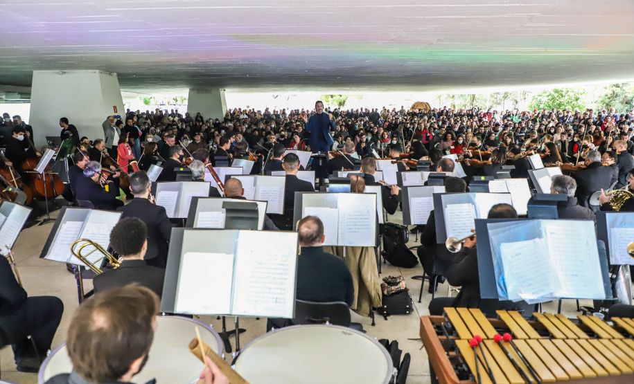 Orquestra Sinfônica se adapta ao mundo virtual e amplia visitas ao Interior do Paraná