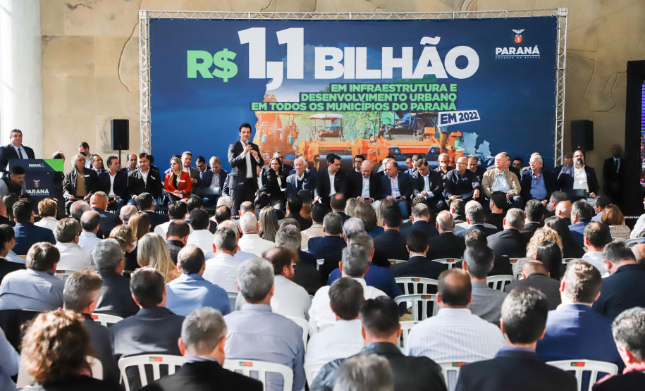 Governador Carlos Massa Ratinho Junior autoriza repasse de recursos para obras de infrestrutura urbana para municípios -