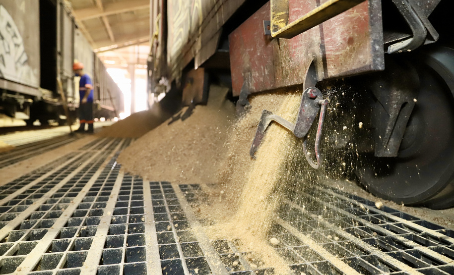 Modal ferroviário aumenta a participação no transporte de carga pelos portos do Paraná