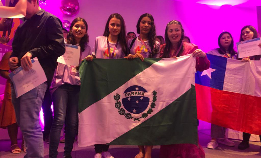 Preocupação ambiental de estudantes de Primeiro de Maio gera projeto premiado em feira nacional