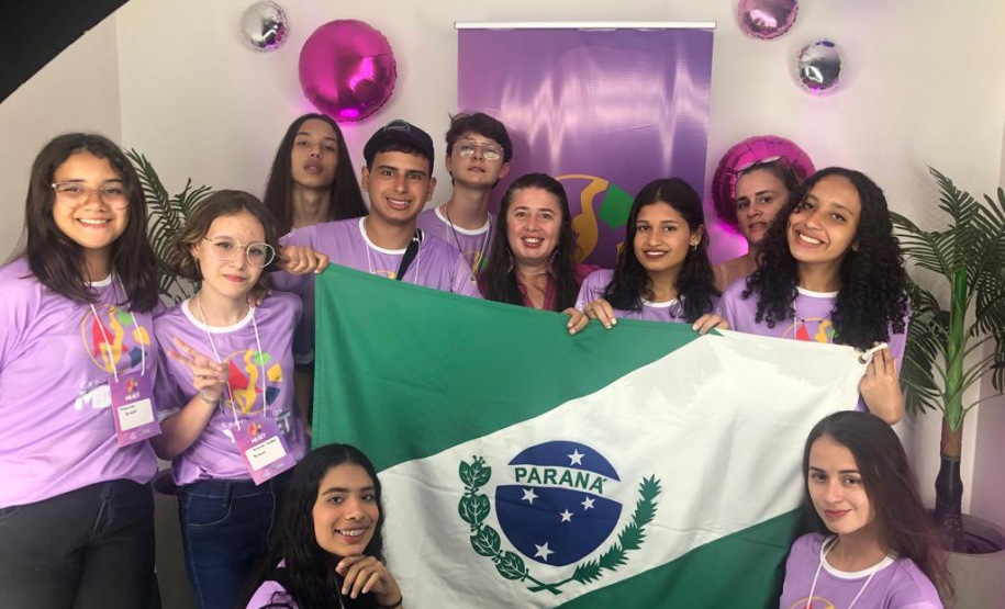 Preocupação ambiental de estudantes de Primeiro de Maio gera projeto premiado em feira nacional